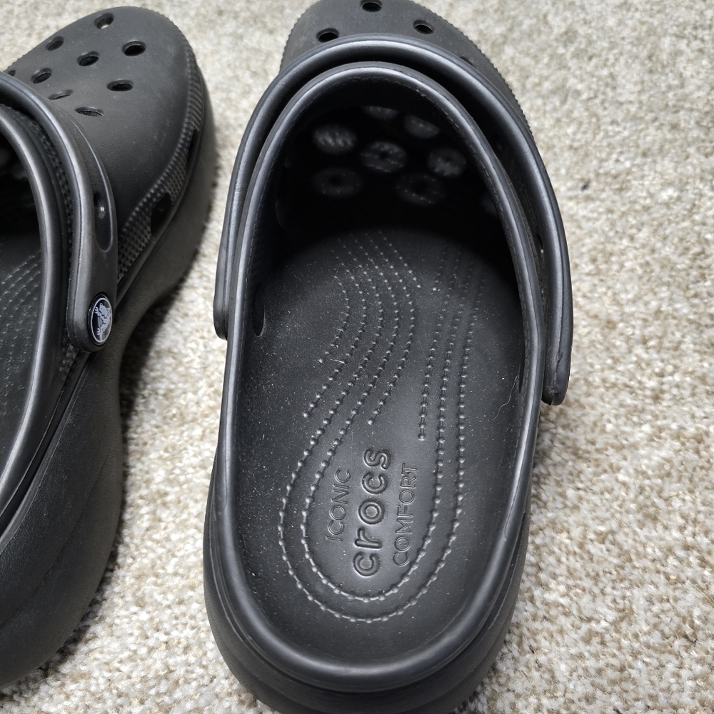 Platform Crocs - Picture 3 of 7